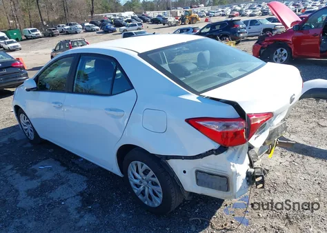 2018 Toyota Corolla Le z USA, uszkodzony, nr VIN 2T1BURHE1JC123850